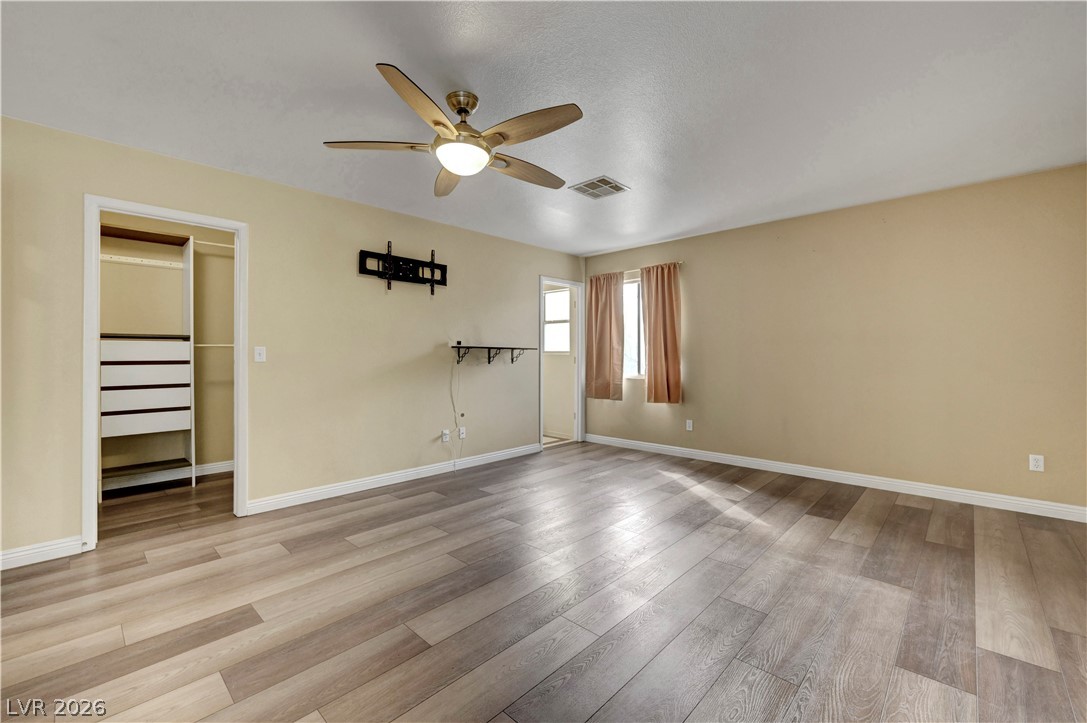 609 Moontide Court Property Photo 14