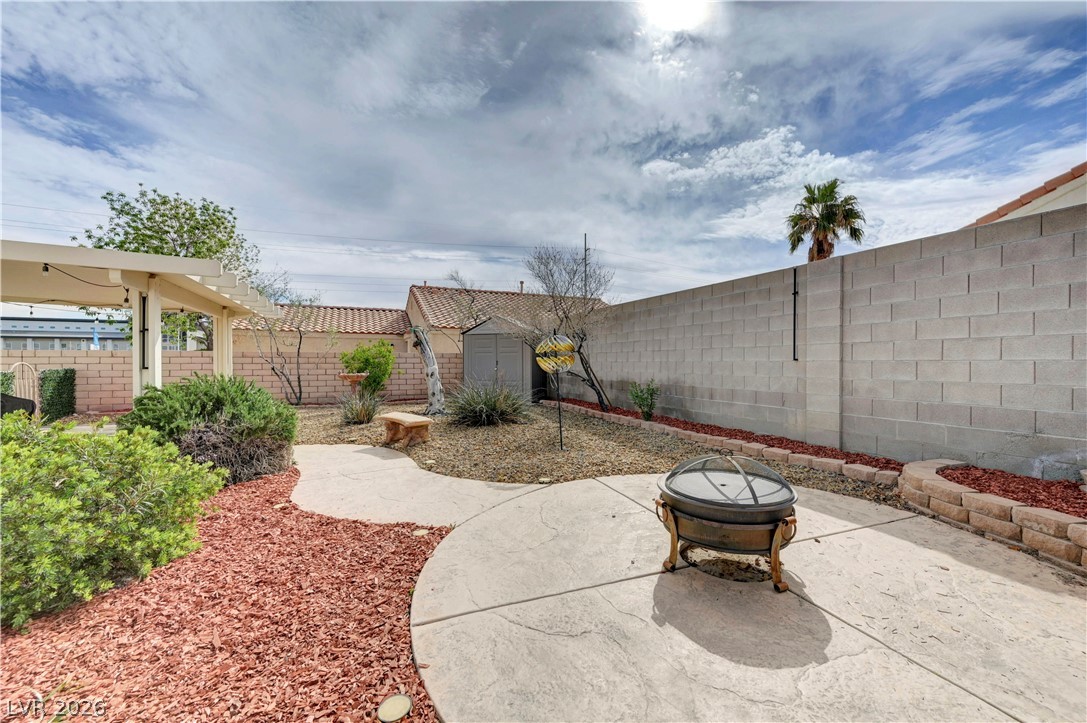 609 Moontide Court Property Photo 35