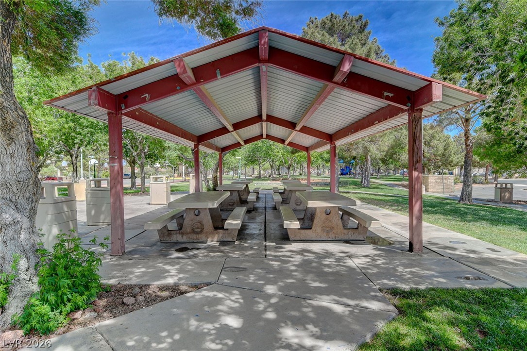 609 Moontide Court Property Photo 40