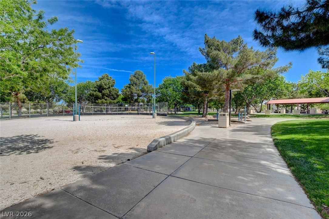 609 Moontide Court Property Photo 41
