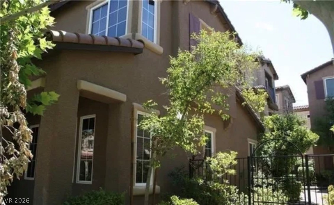 1837 Ardilea Street Property Photo 3
