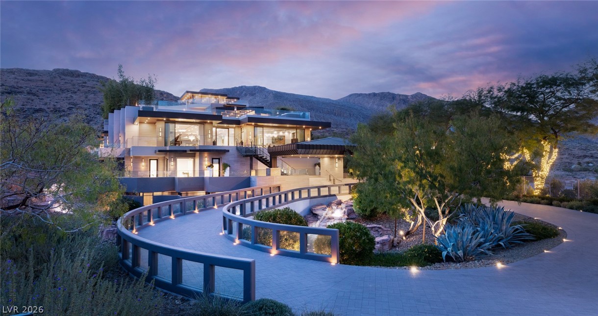 9 Echo Peak Lane Property Photo