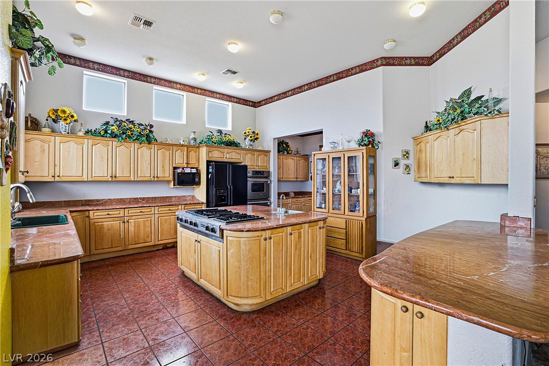 3215 Cliff Sieler Court Property Photo 20