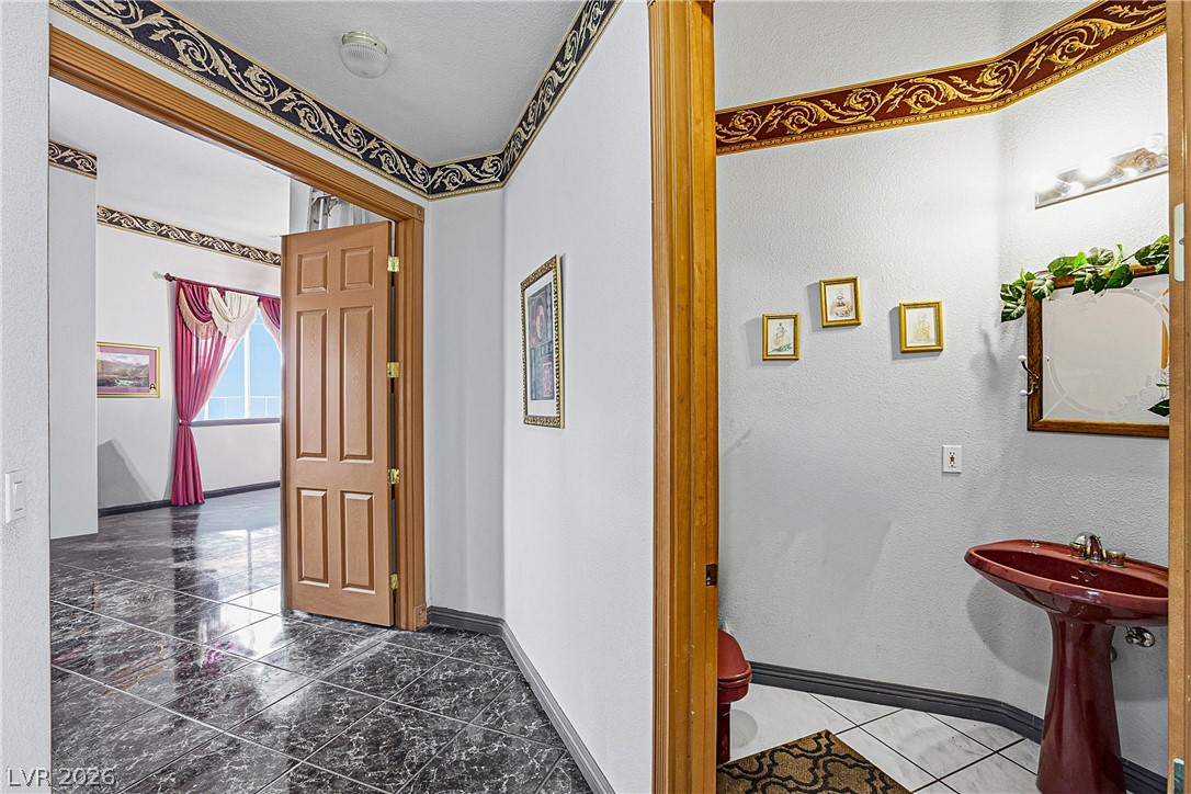 3215 Cliff Sieler Court Property Photo 30