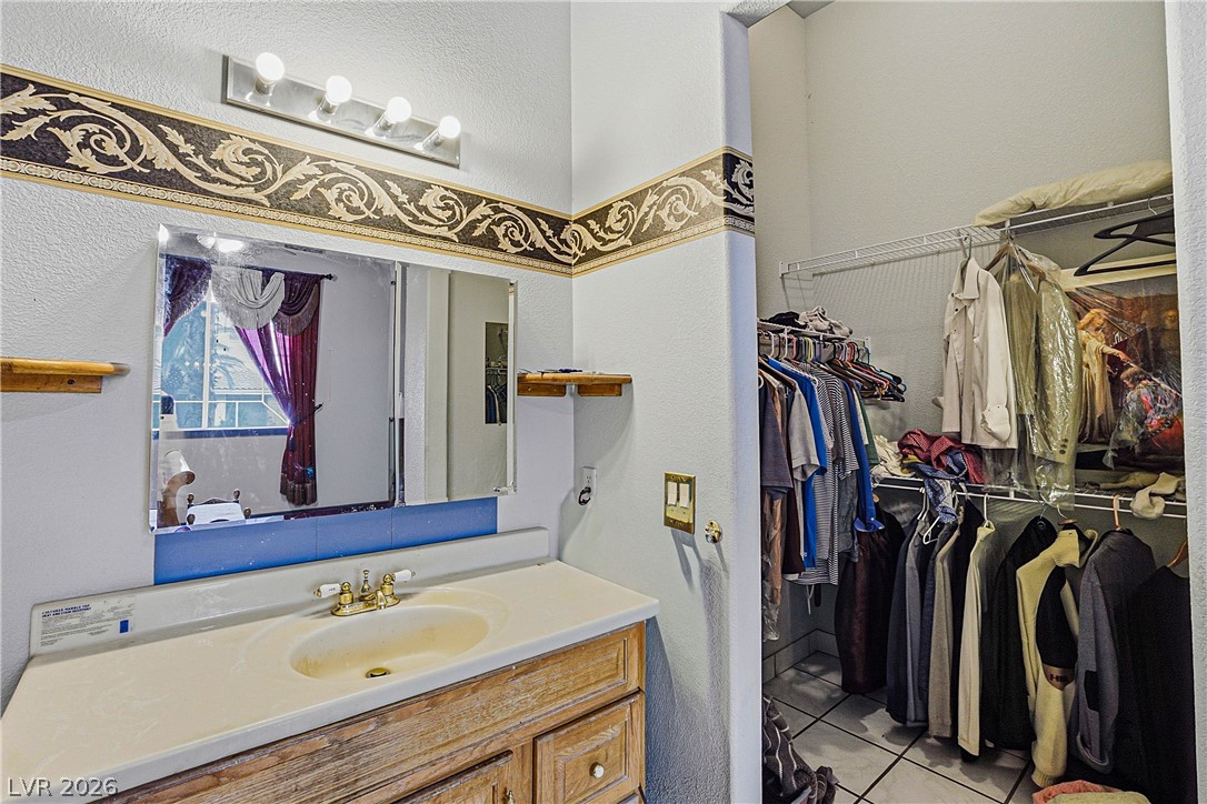 3215 Cliff Sieler Court Property Photo 33