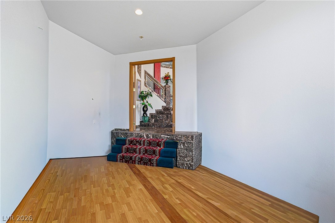 3215 Cliff Sieler Court Property Photo 36
