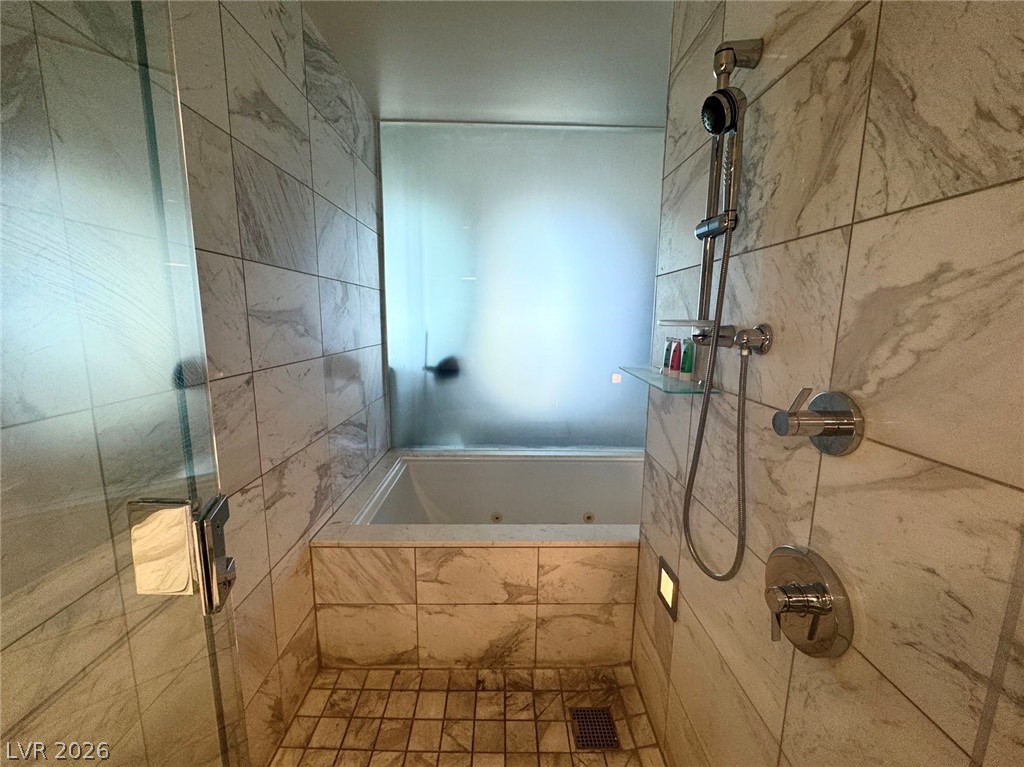 4381 West Flamingo Road 11306 Property Photo 9