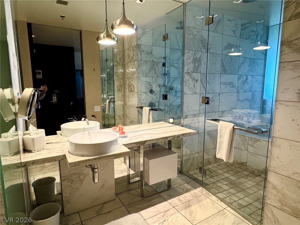 4381 West Flamingo Road 11306 Property Photo 10