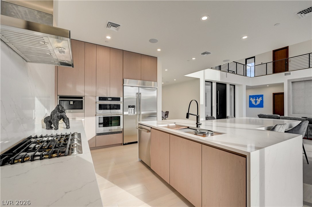 5555 Teco Avenue Property Photo 8