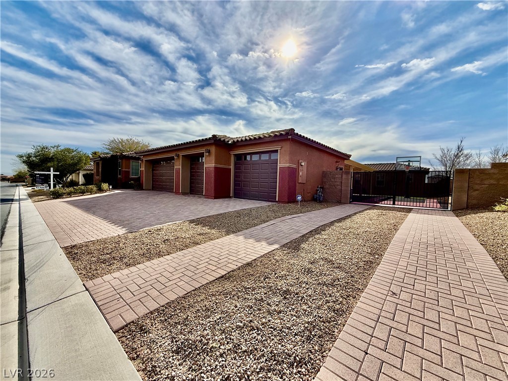 8455 Creekstone Court Property Photo 3