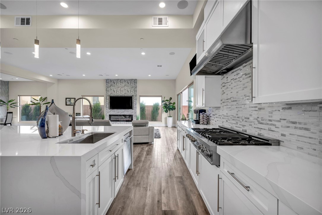 386 Cactus River Court Property Photo 10