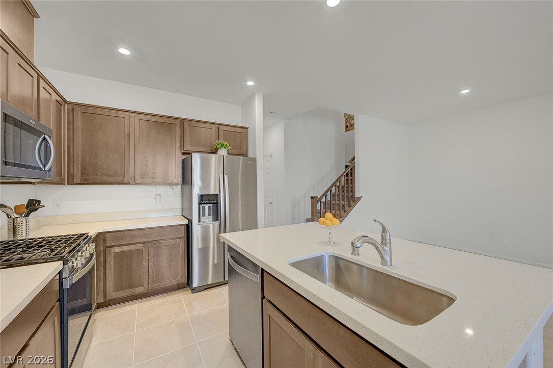 909 Kyanite Lane Property Photo 15