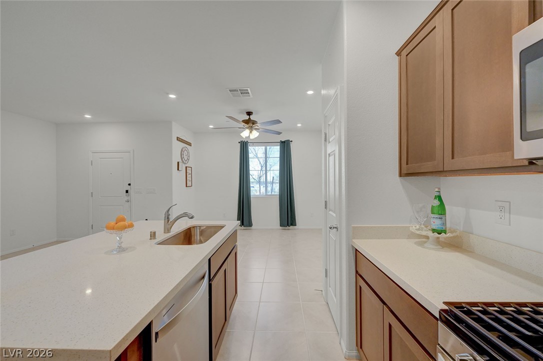909 Kyanite Lane Property Photo 18