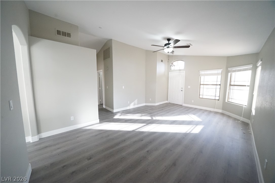 884 Worrell Avenue Property Photo 8