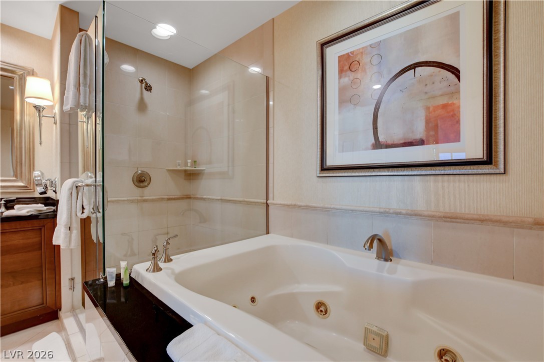 135 East Harmon Avenue 2411 Property Photo 29