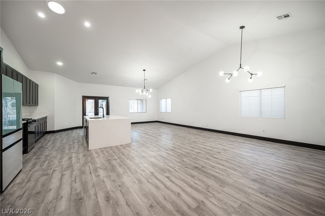 8020 Divernon Avenue Property Photo 20