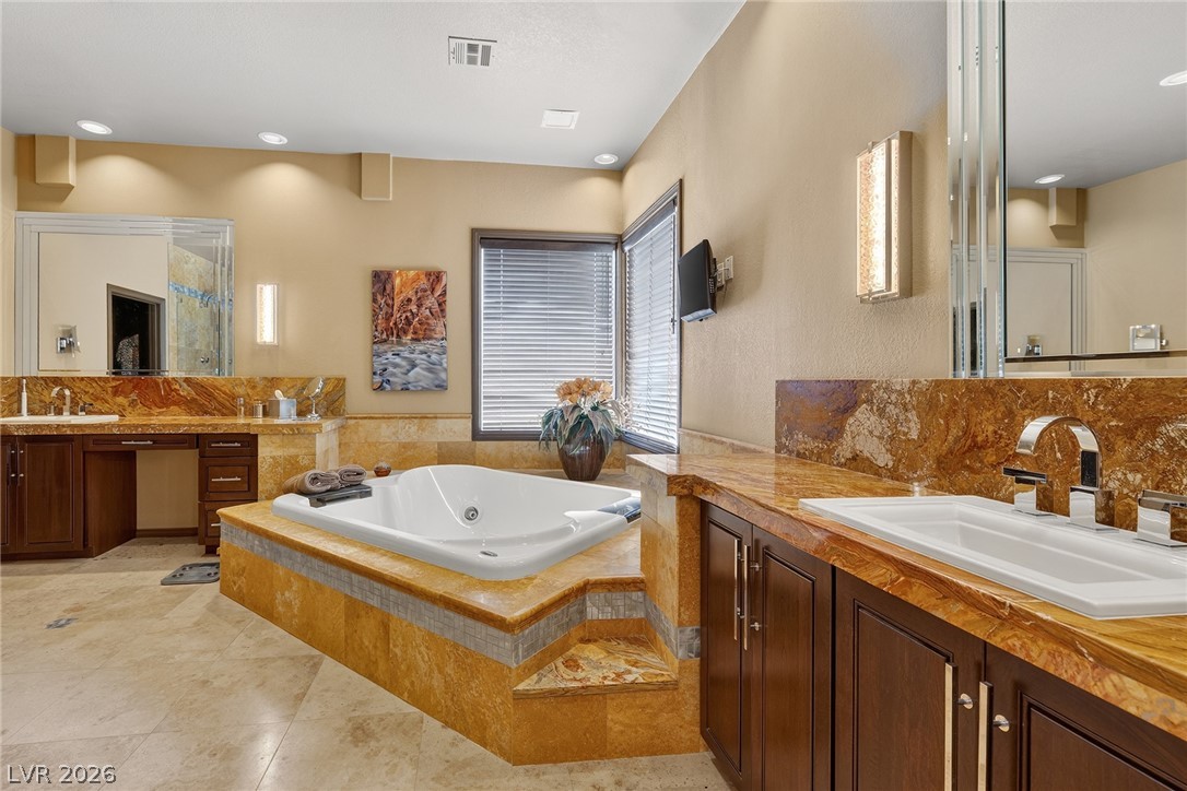 8721 Double Eagle Drive Property Photo 22