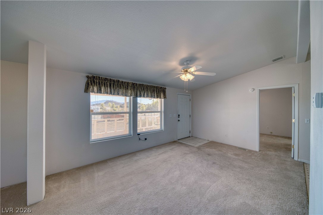 3920 Effinger Street Property Photo 9