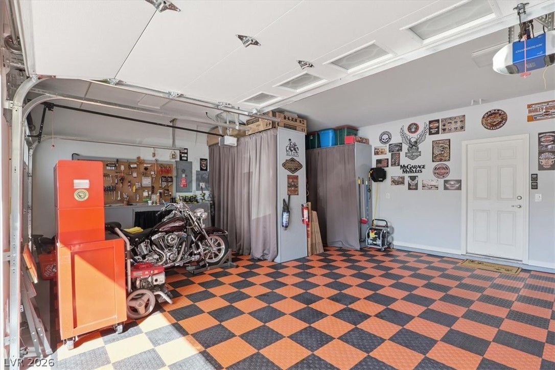 6120 Silken Saddle Street Property Photo 5