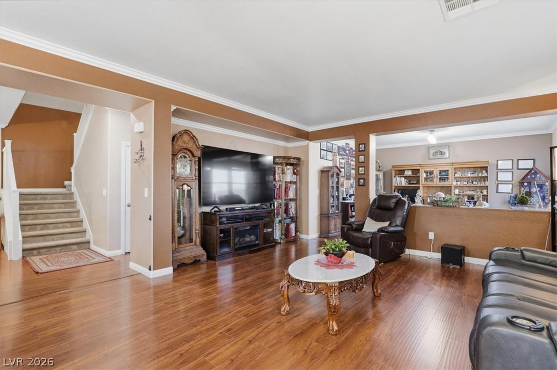 6120 Silken Saddle Street Property Photo 10