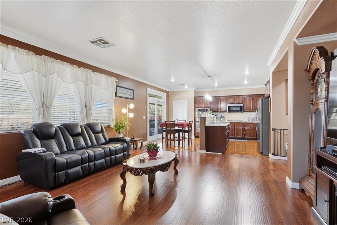 6120 Silken Saddle Street Property Photo 12