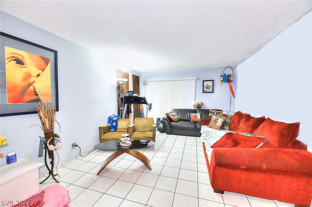 1500 Hialeah Drive C Property Photo 2