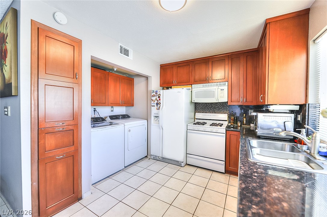 1500 Hialeah Drive C Property Photo 3