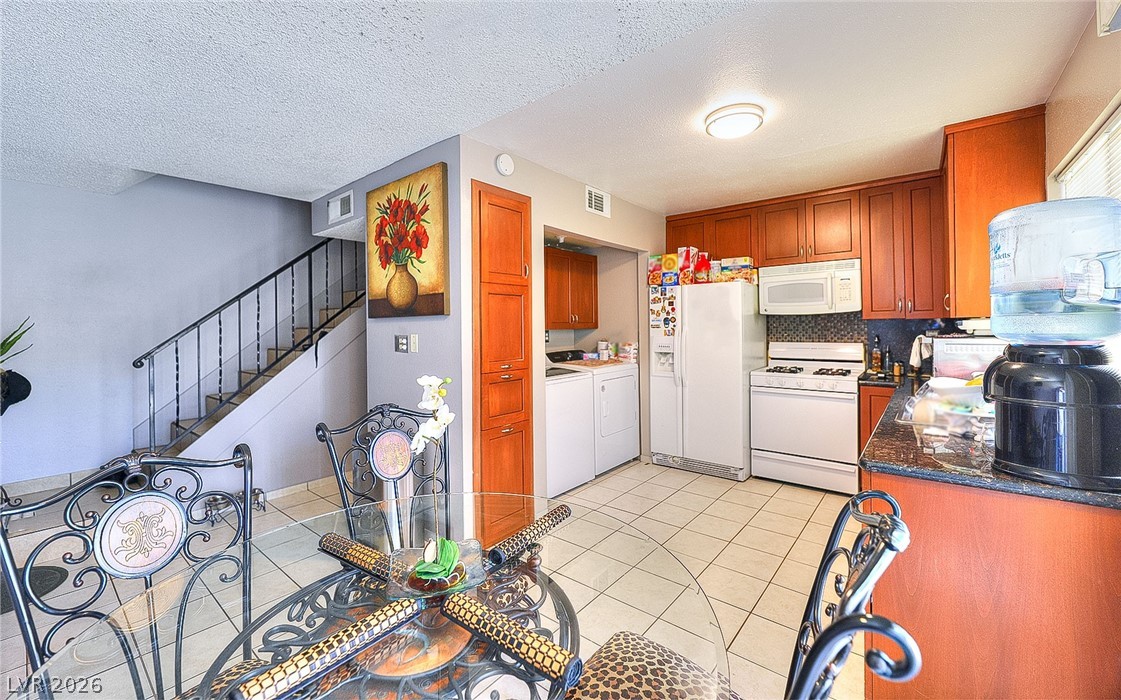 1500 Hialeah Drive C Property Photo 5