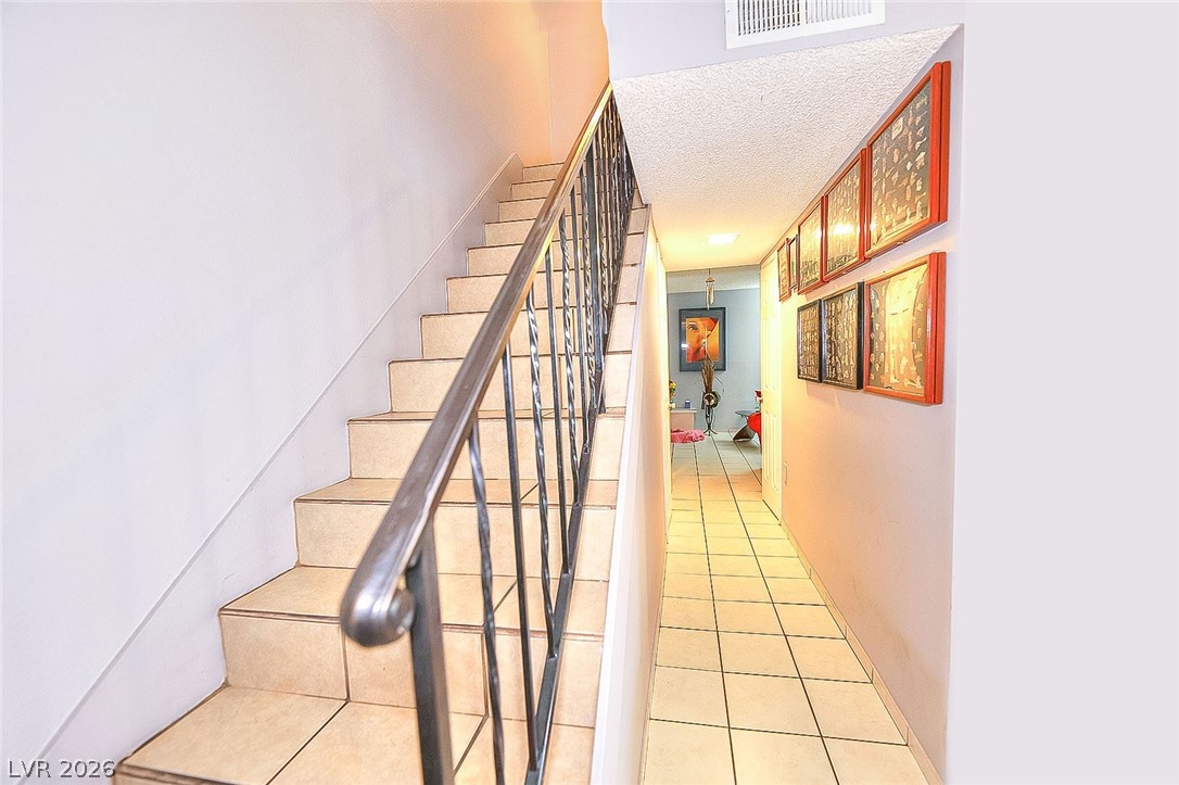 1500 Hialeah Drive C Property Photo 8
