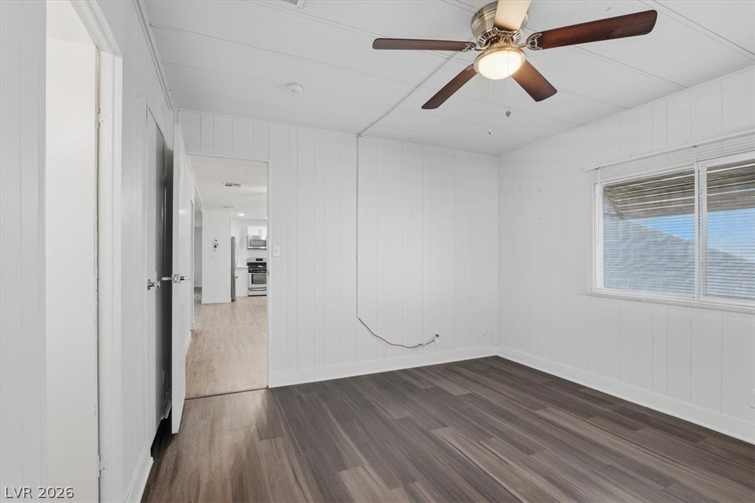 4570 Royal Ridge Avenue Property Photo 25
