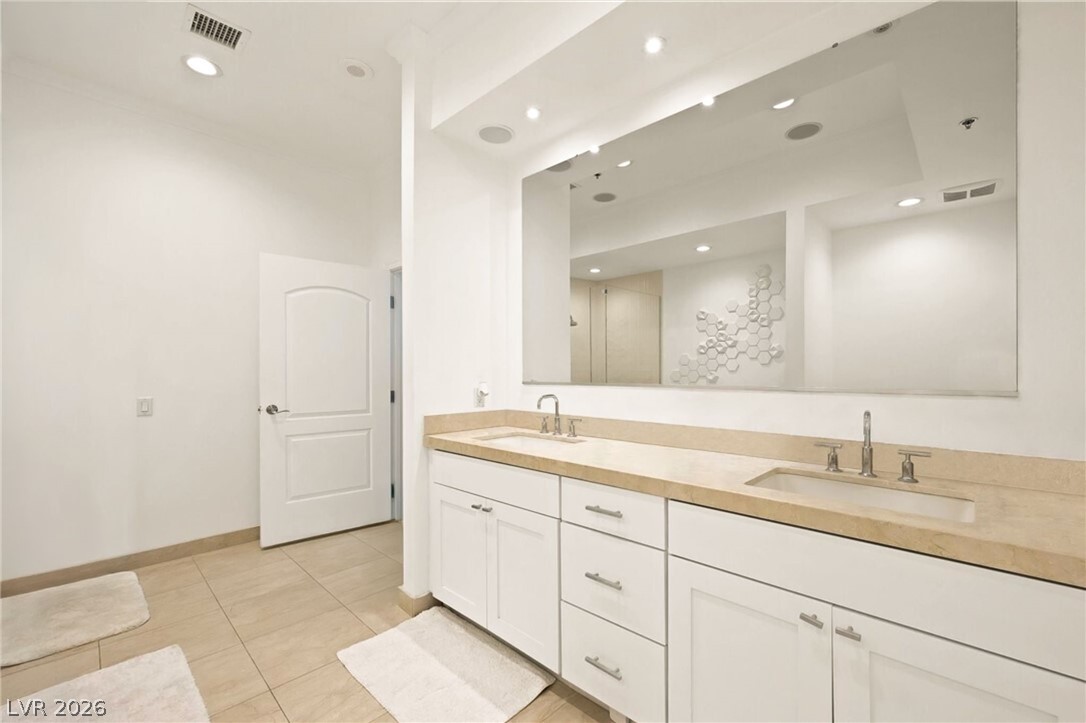 2700 Las Vegas Boulevard 4203 Property Photo 37