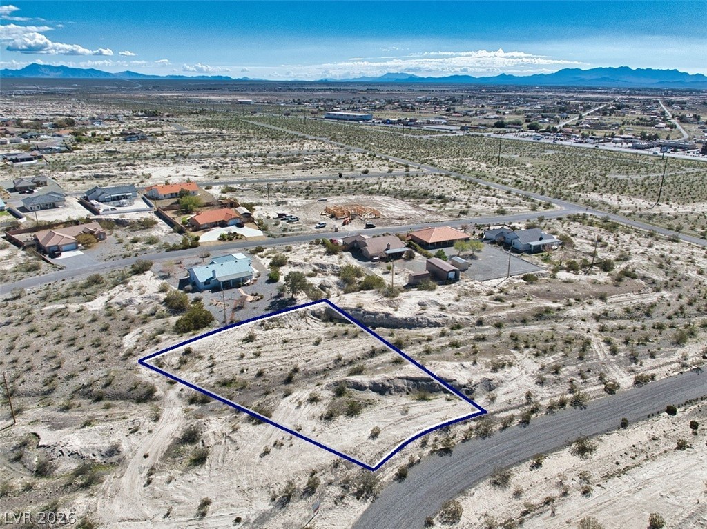 2081 Nemana Lane Property Photo 3