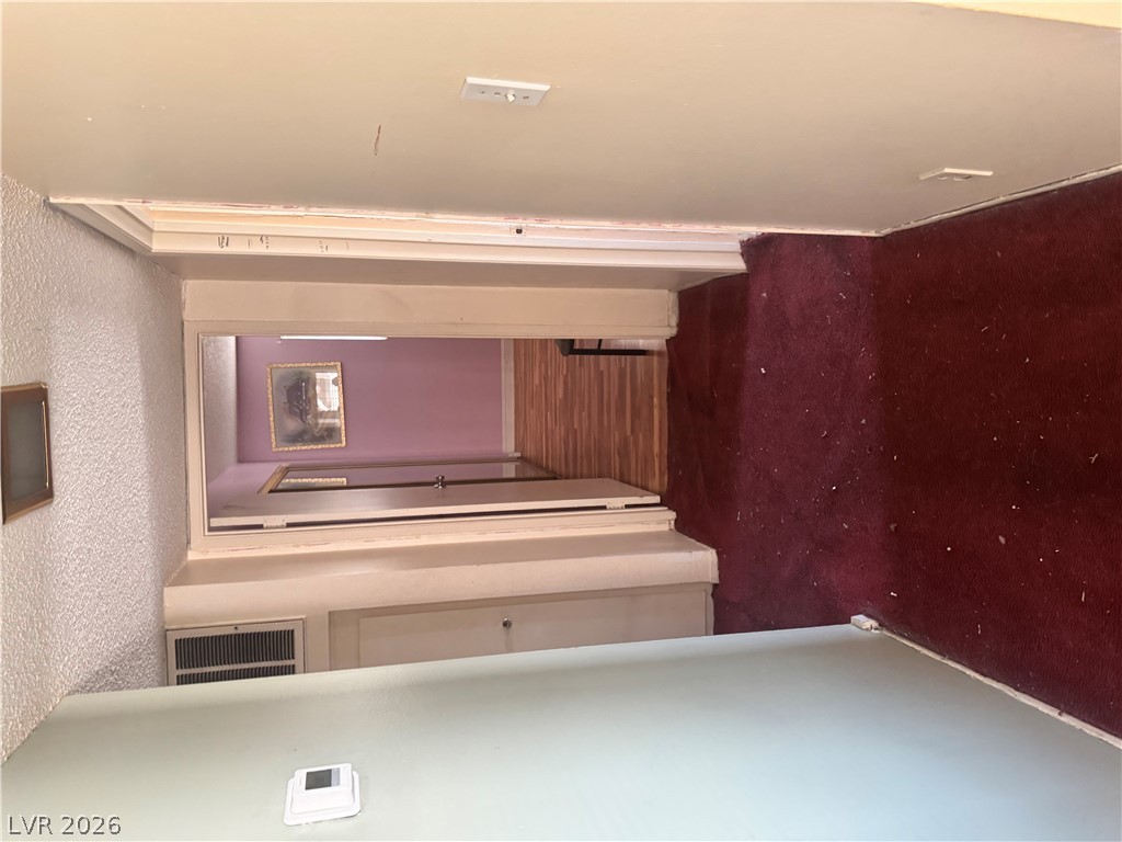 208 Orland Street 12 Property Photo 5