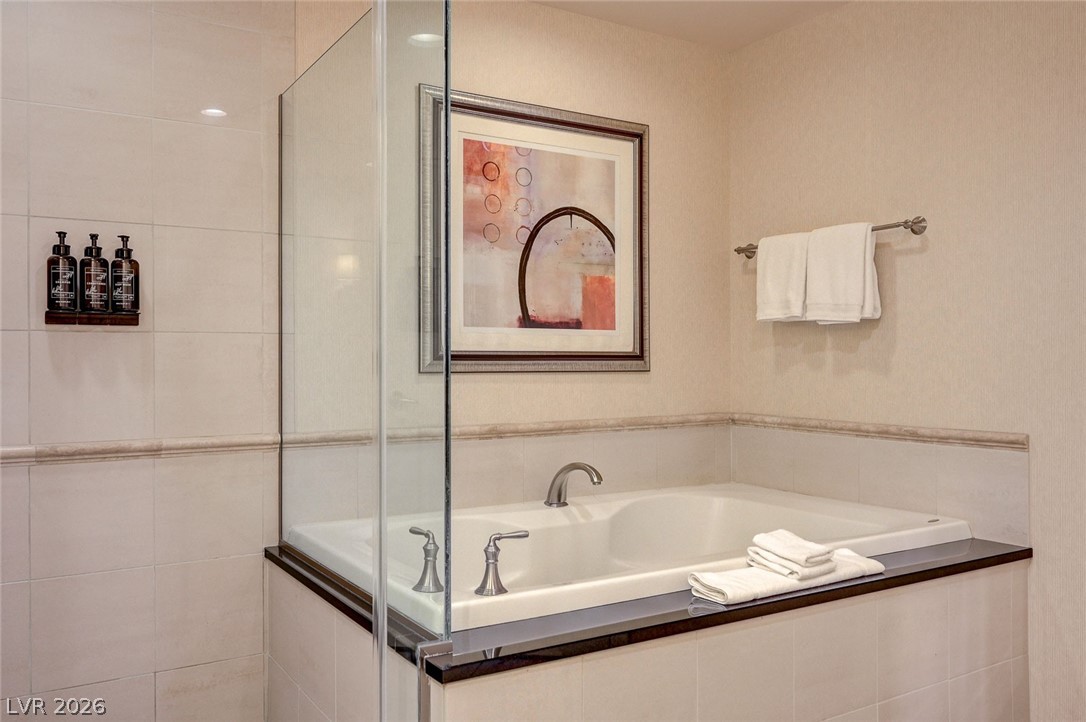 125 East Harmon Avenue 1111 Property Photo 25