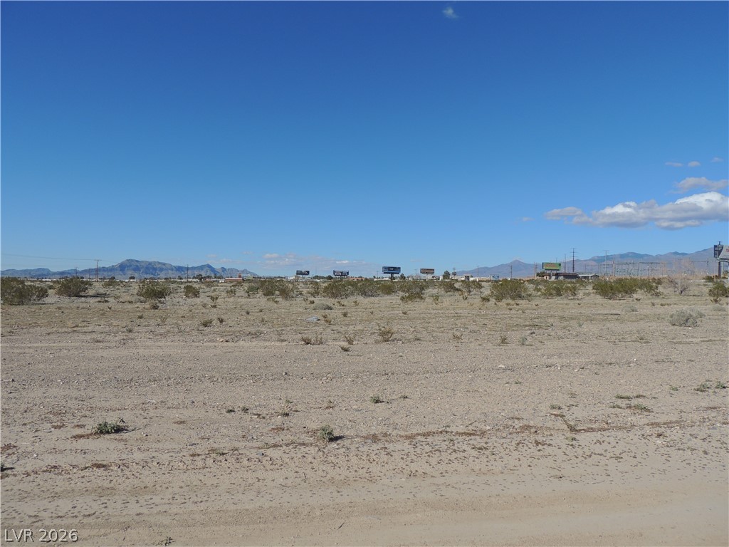 2481 East Flintstone Street Property Photo 2