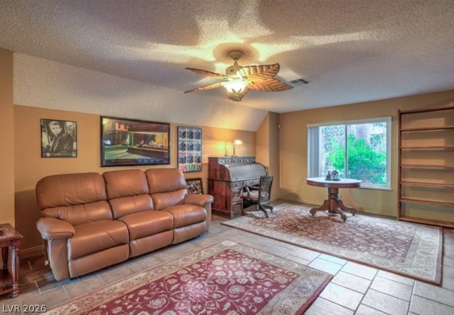 4370 Flandes Street Property Photo 6