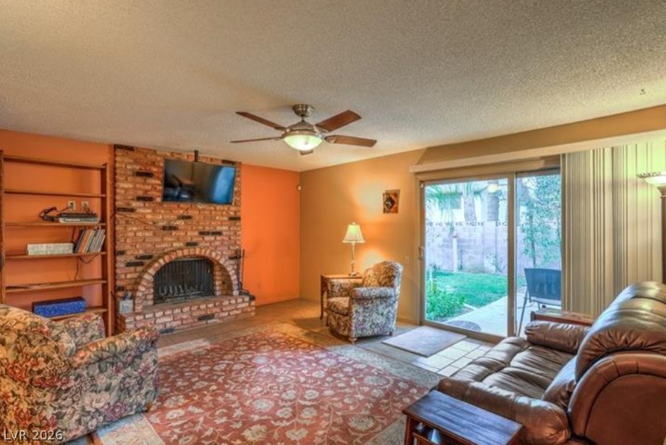 4370 Flandes Street Property Photo 9
