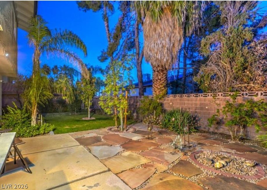 4370 Flandes Street Property Photo 14