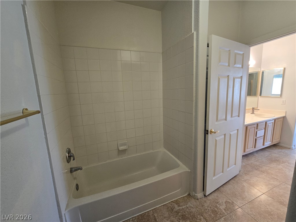 3924 Quiet Pine Street 202 Property Photo 14