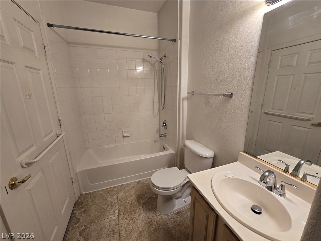 3924 Quiet Pine Street 202 Property Photo 25