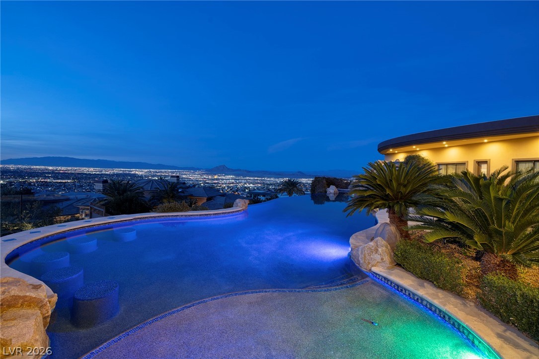 472 Saint Moritz Drive Property Photo 2