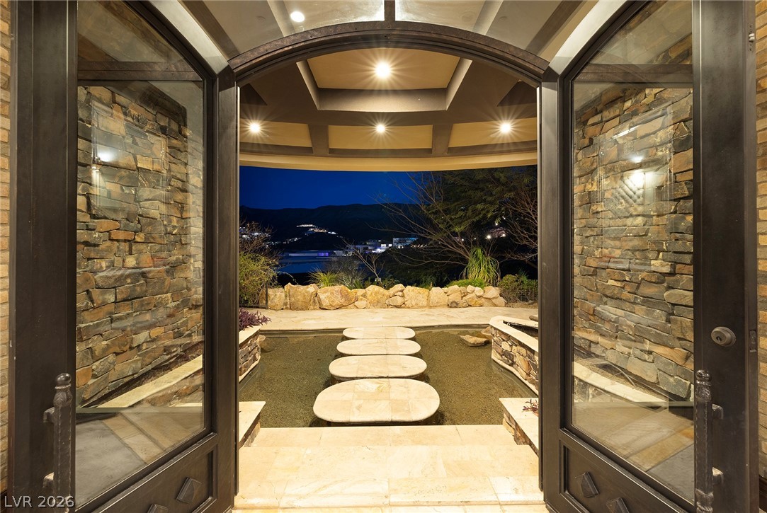 472 Saint Moritz Drive Property Photo 39
