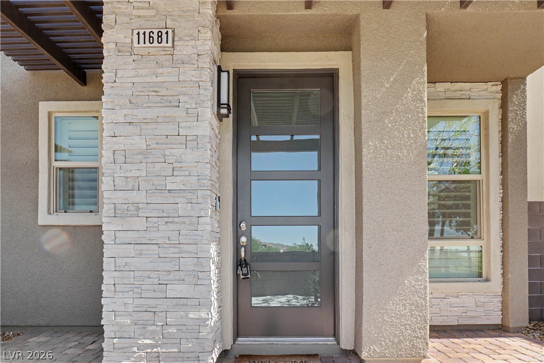 11681 Redwood Mountain Avenue Property Photo 4
