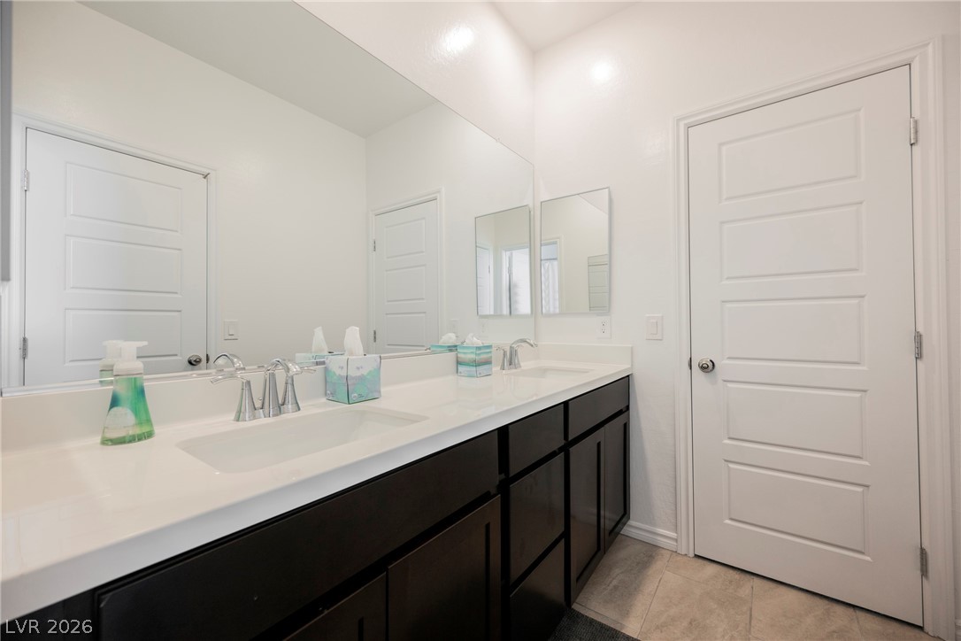 9807 Mojave Mountain Street Property Photo 43