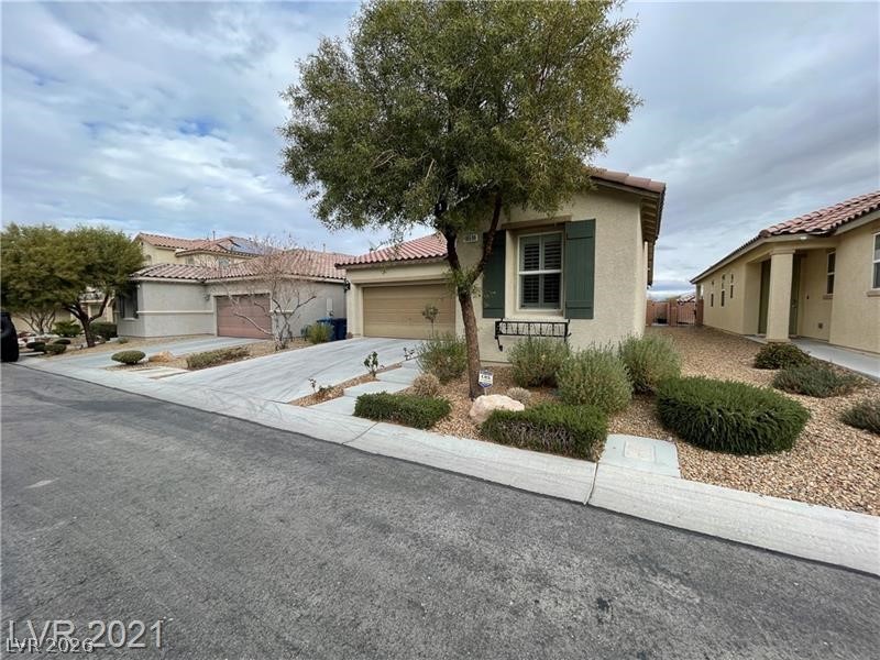 10596 Upper Laurel Street Property Photo 2
