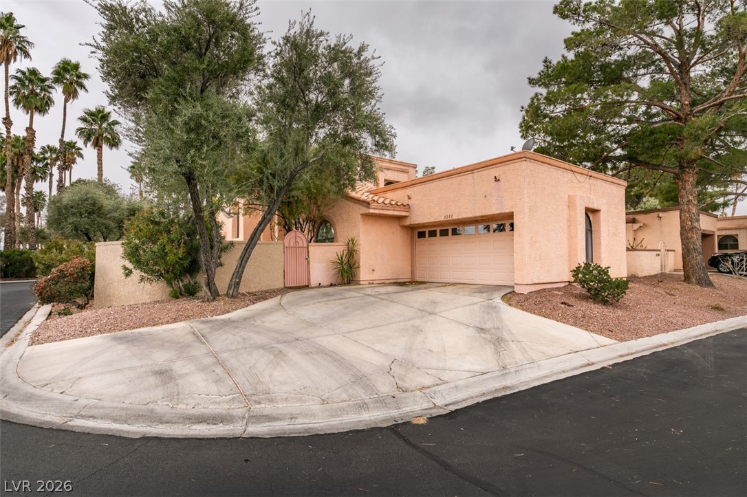 3202 Brookfield Drive Property Photo 1