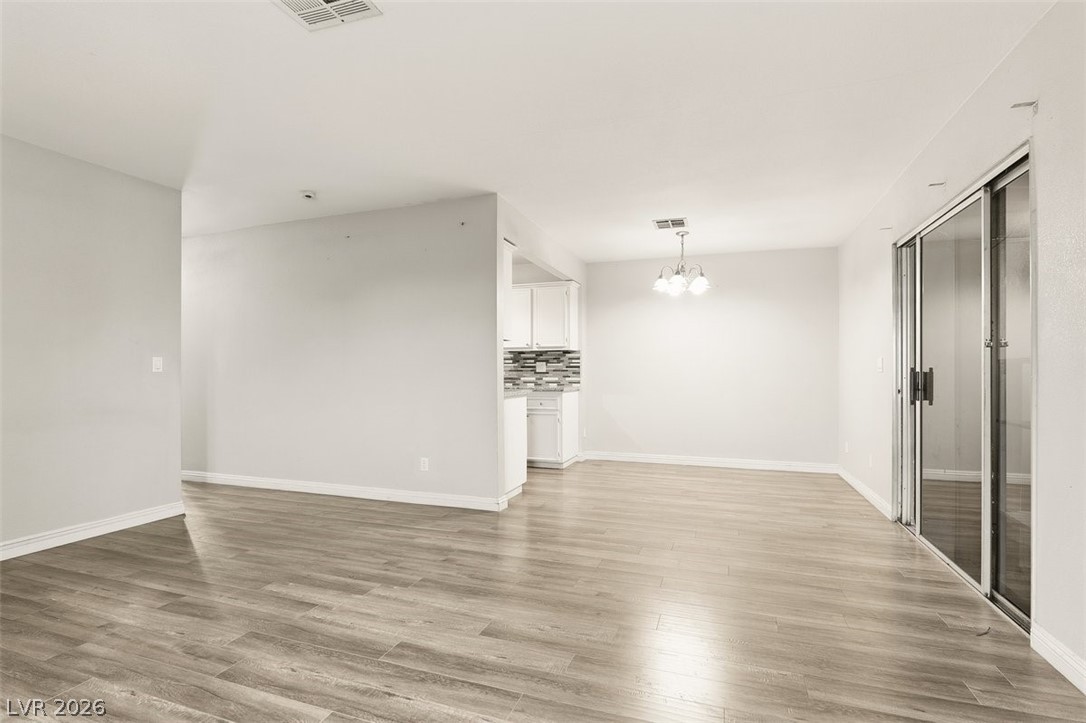 3631 Villa Knolls East Drive Property Photo 5
