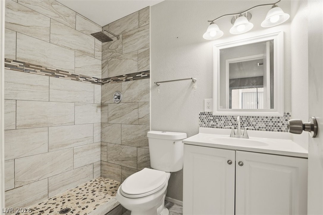 3631 Villa Knolls East Drive Property Photo 11