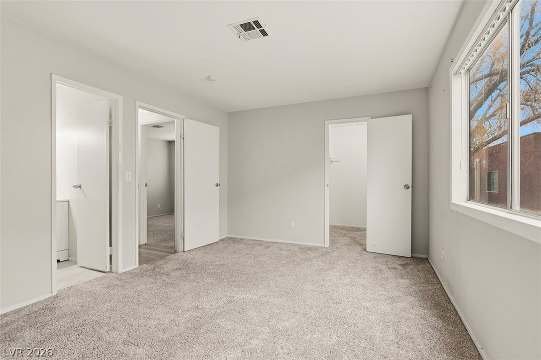 3631 Villa Knolls East Drive Property Photo 16