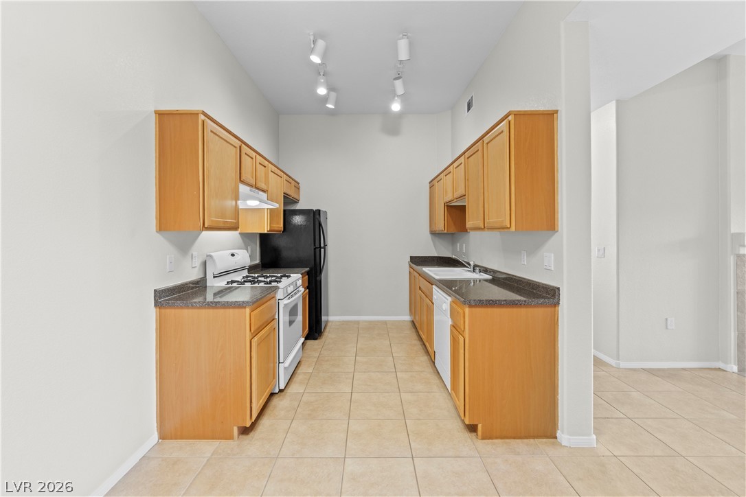 8805 Jeffreys Street 2104 Property Photo 11